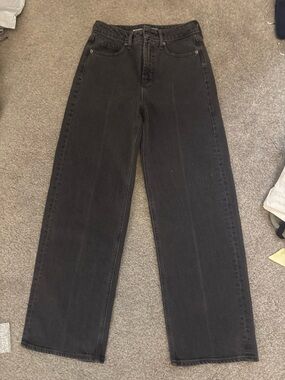 Old Navy Black Women’s Straight-Leg Jeans